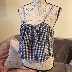 Abercrombie navy & white top. XL